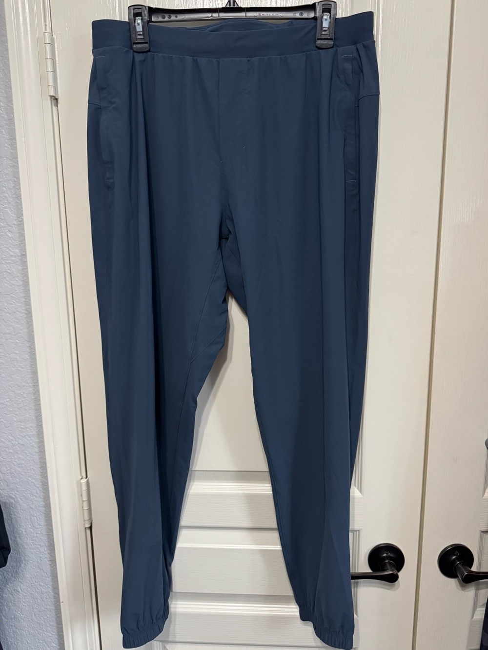 Lululemon Men’s Surge Jogger